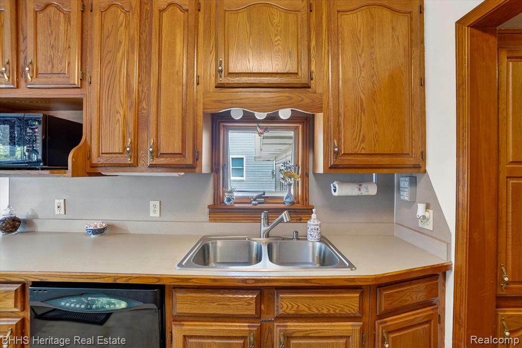 242 Monroe Street, Webberville, MI 48892 — Photo 12