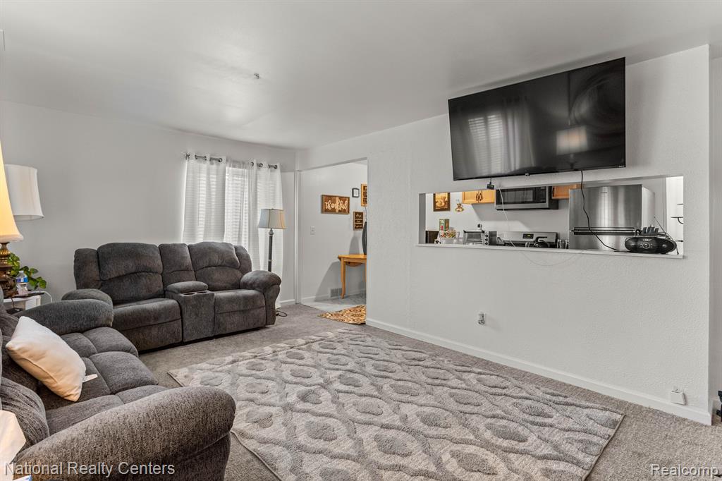 38068 SHERWOOD Street, Westland, MI — Photo 4