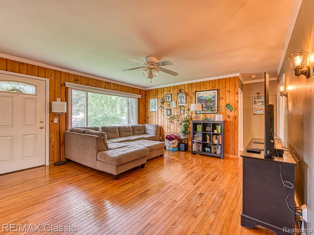 253 Delaware Road, Whitmore Lake, MI 48189 — Photo 10