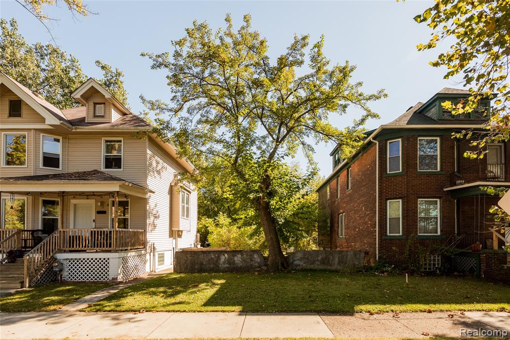 544 Smith Street, Detroit, MI 48202 — front exterior