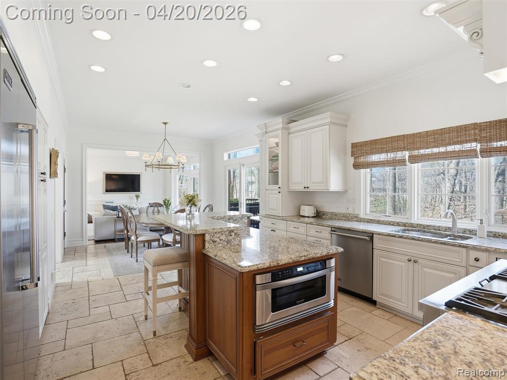 366 Sycamore Court, Bloomfield Hills, MI 48302 — Photo 11
