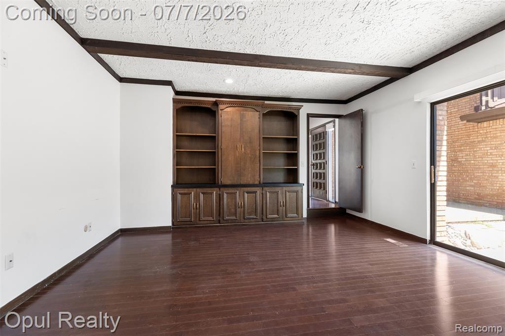 3961 Chablis Street, West Bloomfield, MI 48323 — Photo 19