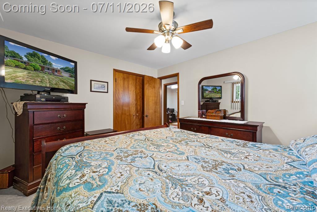 5615 Althea Street, Utica, MI 48316 — Photo 12