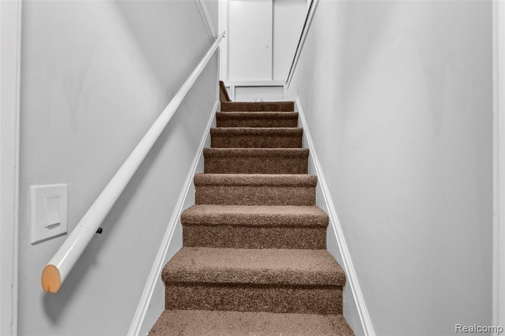 414 Aqua Court, Royal Oak, MI 48073 — Photo 21