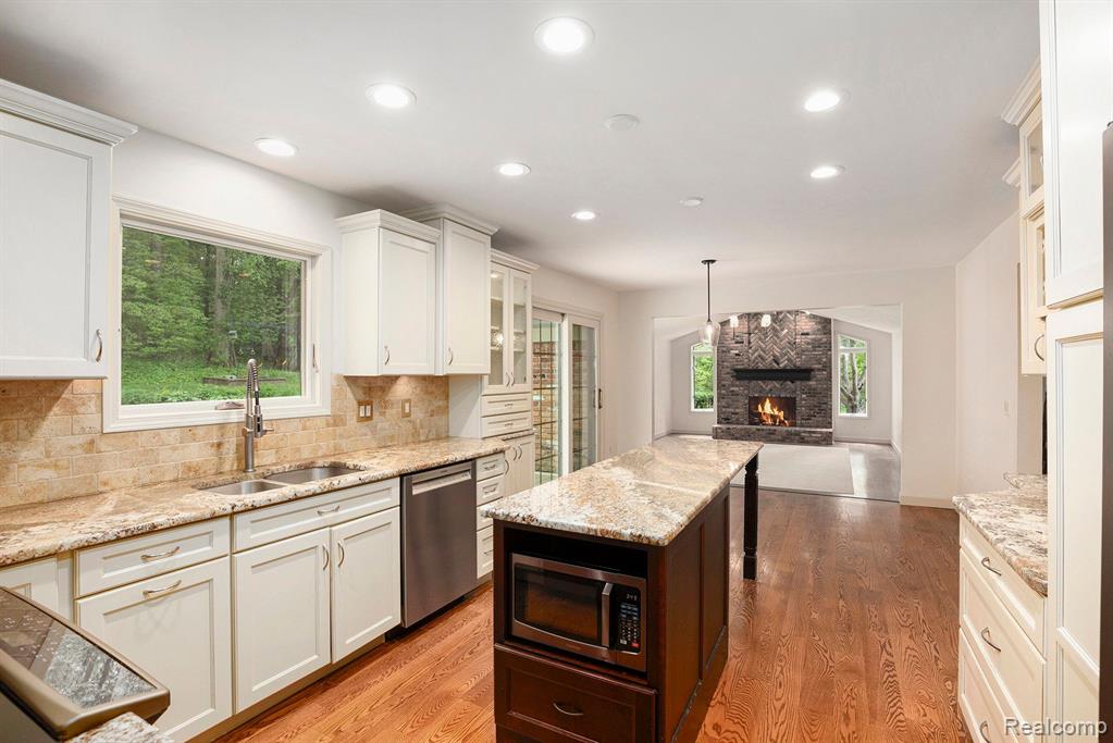 7254 DARK LAKE Drive, Clarkston, MI — Photo 10