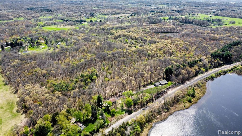8815 Milford Road, Holly, MI 48442 — Photo 35