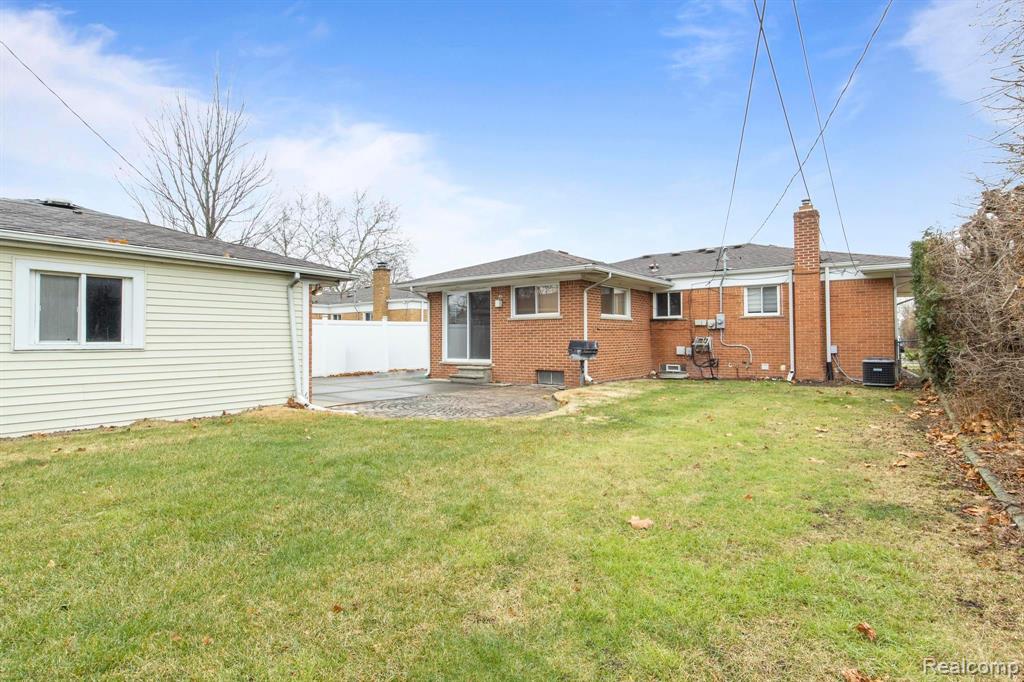 6109 KINLOCH Street, Dearborn Heights, MI 48127 — Photo 34