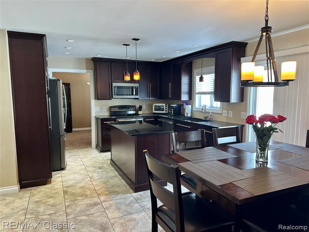 43662 Amber Court, Canton, MI 48188 — Photo 11