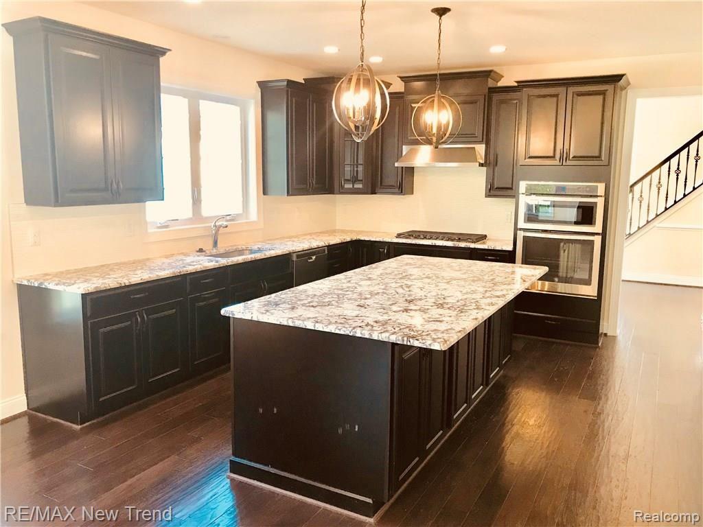 42932 Cardinal Way, Novi, MI — Photo 10
