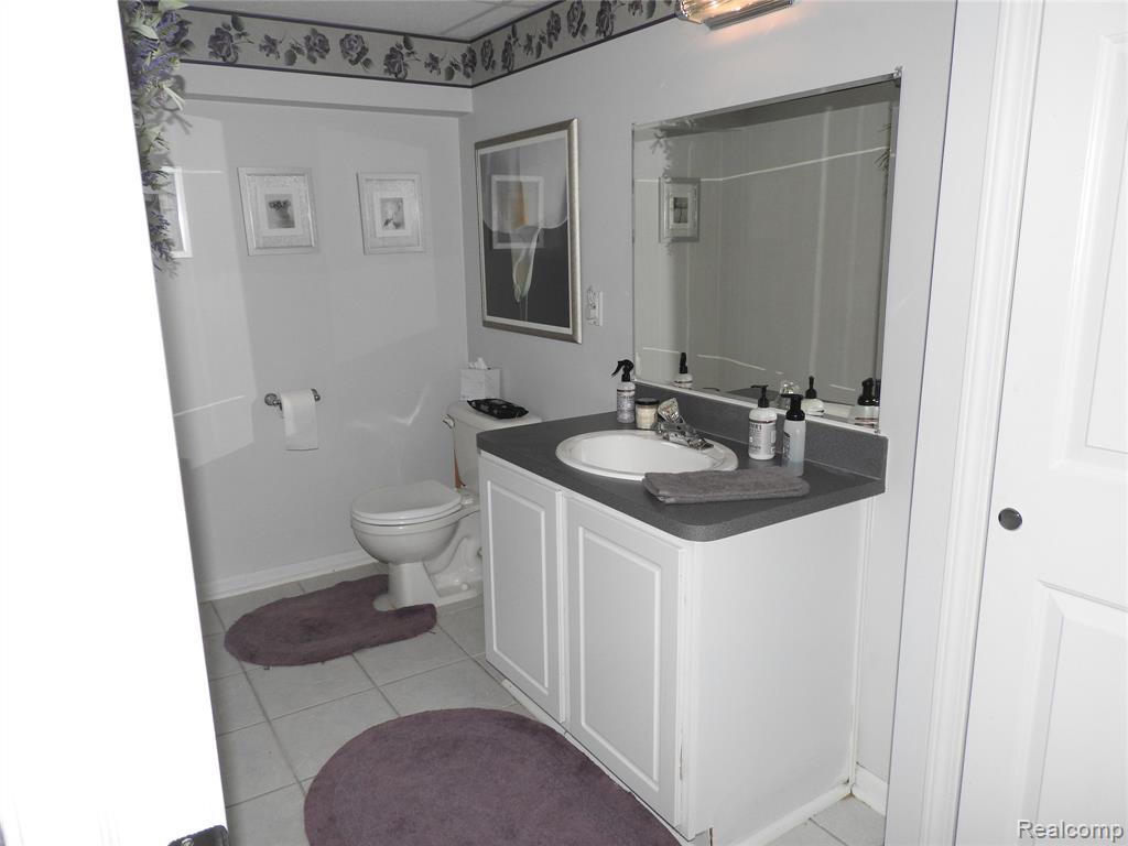43124 Gina Drive, Sterling Heights, MI 48314 — Photo 15