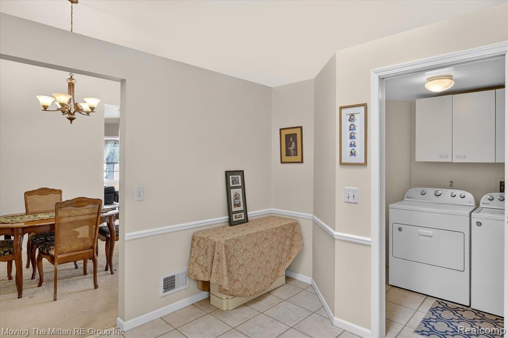 7127 Danbrooke Court, West Bloomfield, MI, 00000