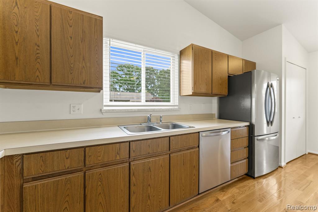 62402 Raleigh Court, 6, South Lyon, MI 48178 — Photo 6