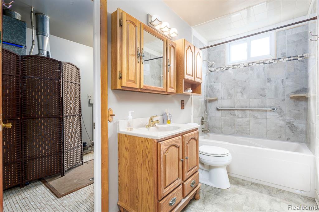 37281 Clio Street, Harrison Township, MI — Photo 22