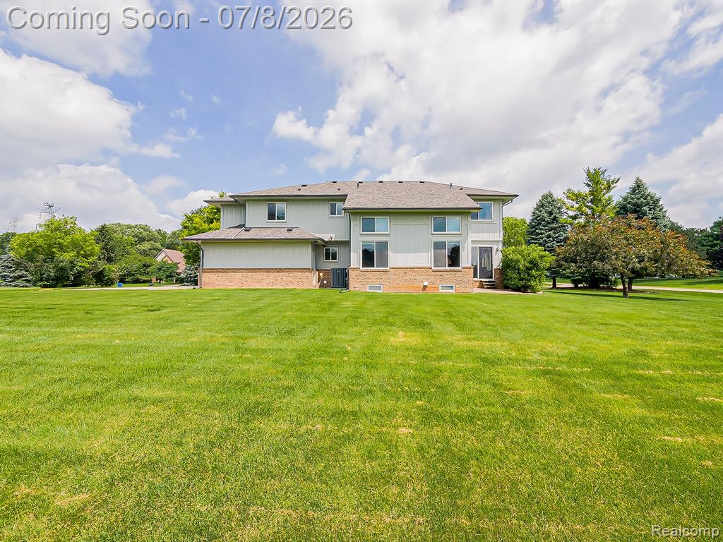 6398 High Valley Drive, White Lake, MI 48383 — Photo 33
