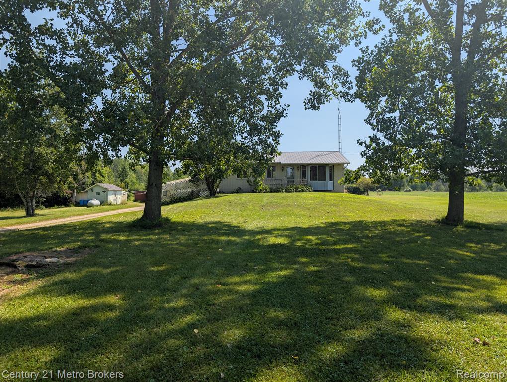 10190 Oak Road, Otisville, MI 48463 — Photo 38