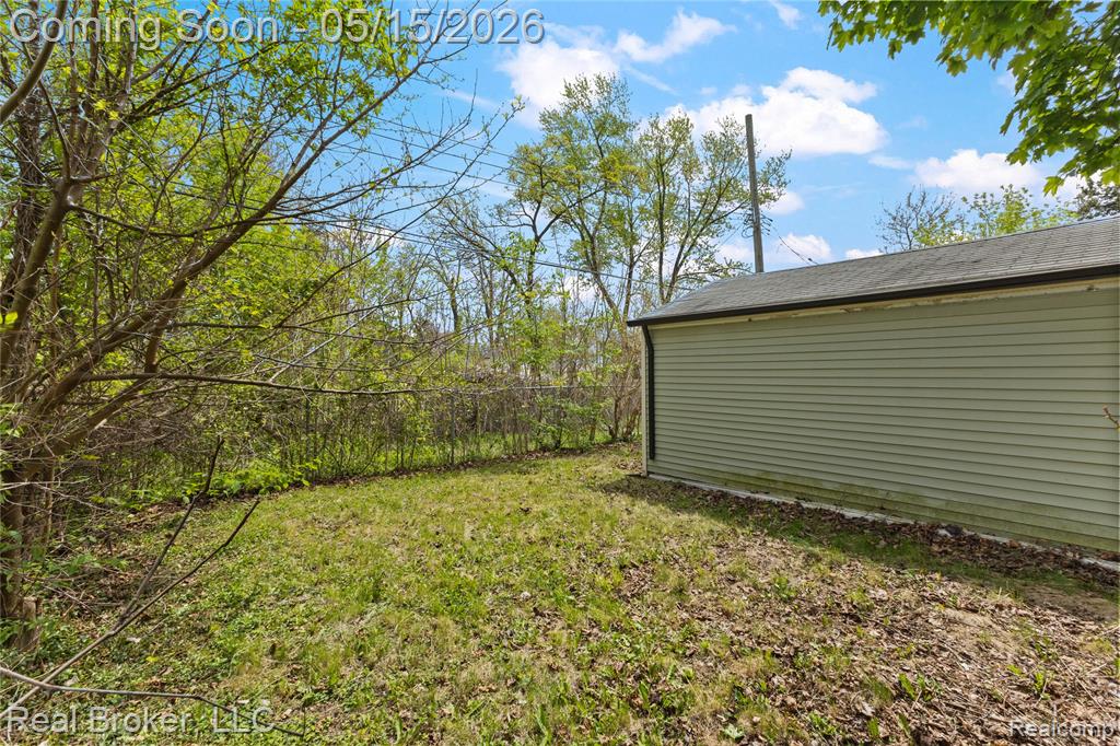 17486 Maine Street, Hamtramck, MI 48212 — Photo 7