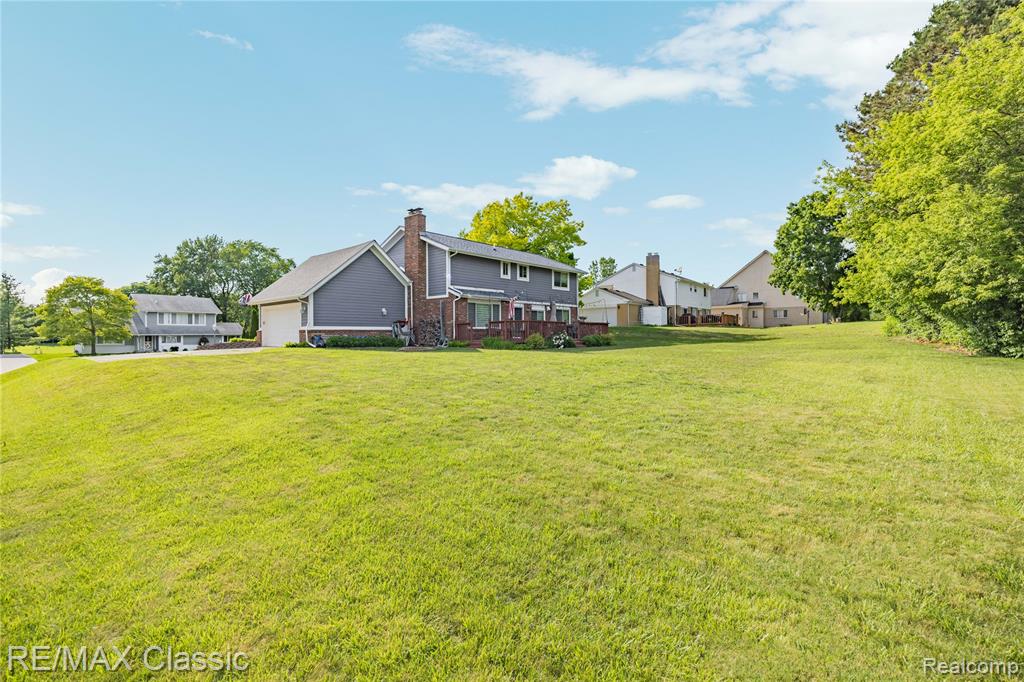 5651 Warrenshire Drive, West Bloomfield, MI — Photo 15