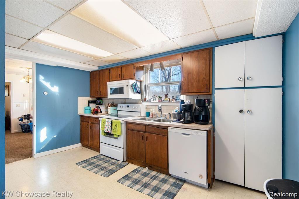 1261 W GRAND BLANC Road, Grand Blanc, MI 48439 — Photo 16
