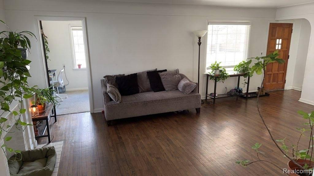 45859 CASS Avenue, Utica, MI 48317 — Photo 5
