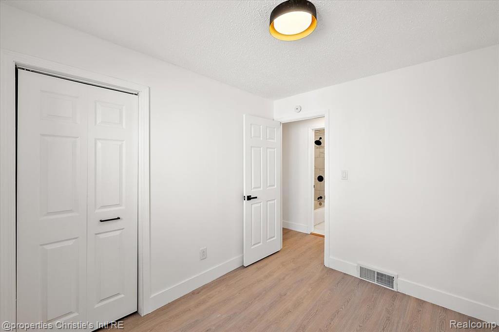 20850 GLEN LODGE Road, Ferndale, MI 48220 — Photo 15