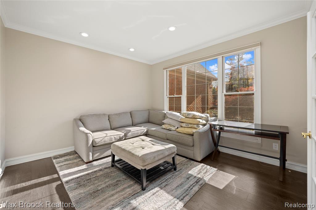 6986 Crosswell Drive, West Bloomfield, MI — Photo 26