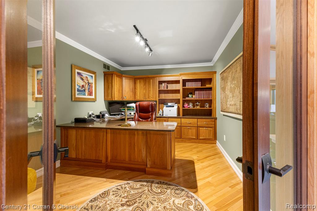 42049 Farm Lane Court, Sterling Heights, MI 48313 — Photo 25