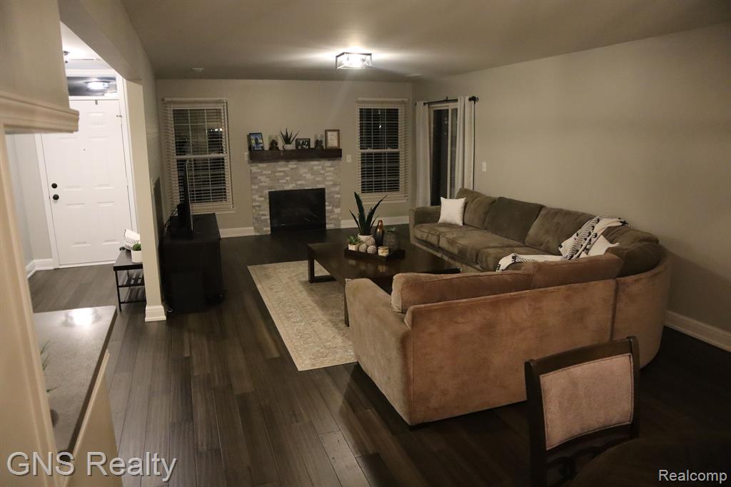 6488 SCOTLAND, Shelby Twp, MI 48316 — Photo 6