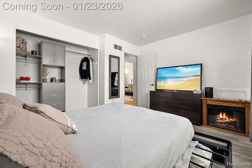 6823 Engleman, Center Line, MI 48015 — Photo 17