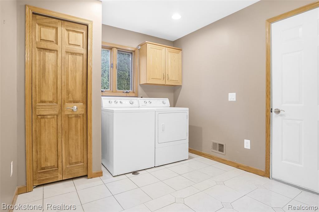 8948 Chestnut Run Drive, Shelby Twp, MI 48317 — Photo 28