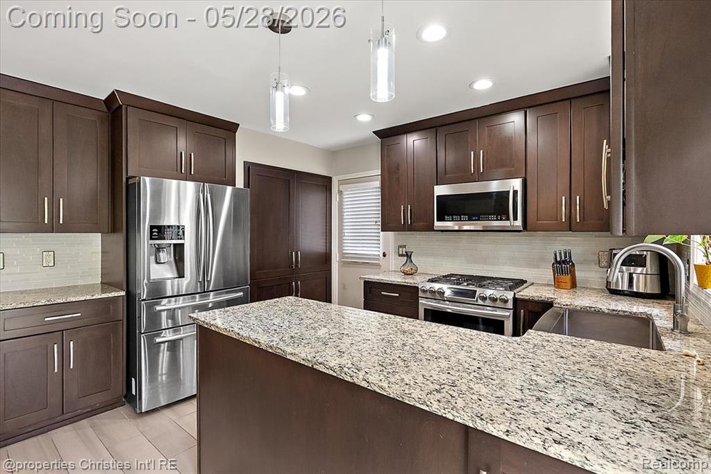 612 Royal Avenue, Royal Oak, MI 48073 — Photo 12