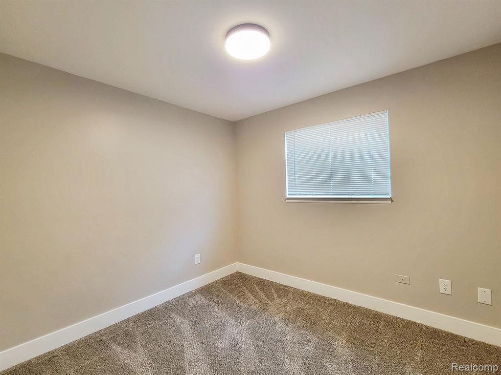 4612 KATHERINE Street, Dearborn Heights, MI 48125 — Photo 19