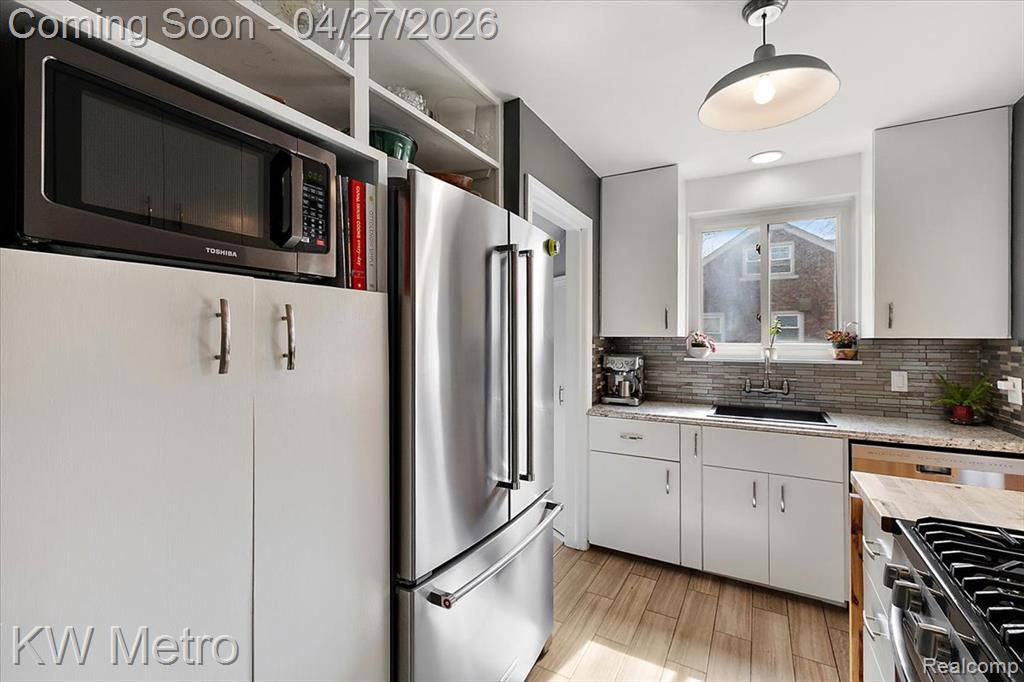 1830 Stanhope Street, Grosse Pointe Woods, MI 48236 — Photo 15