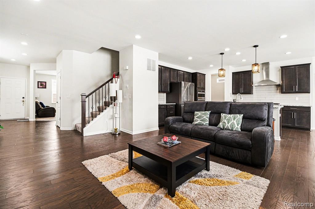 49772 Shoreline Drive, Canton, MI 48187 — Photo 6