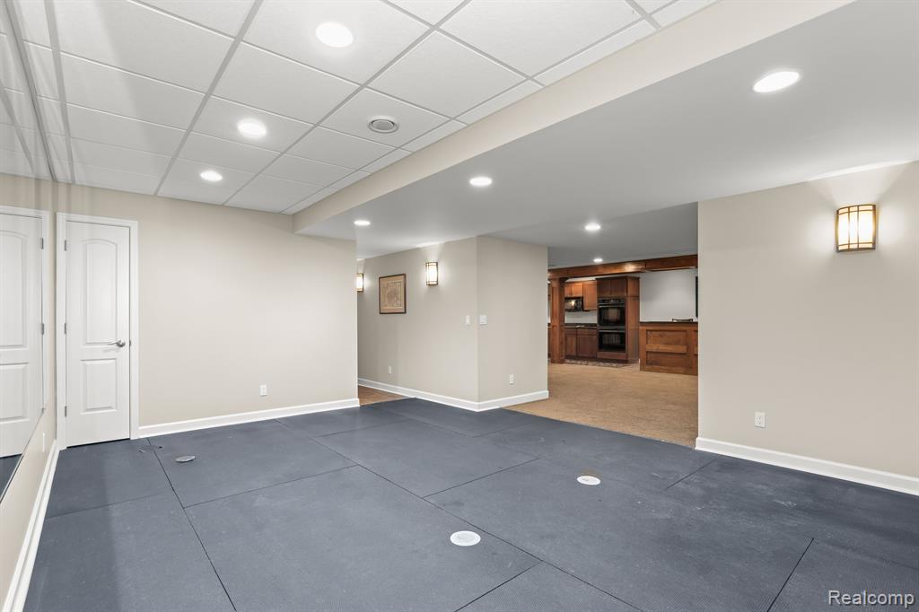 50548 AMBERLEY Boulevard, Canton, MI 48187 — Photo 53