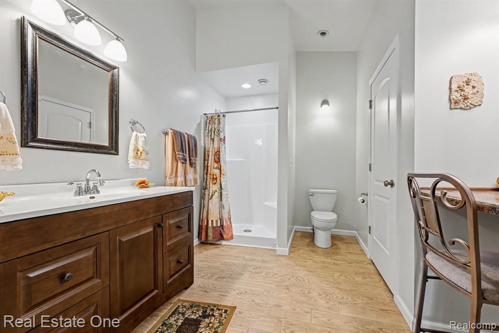 2061 Rosedale Drive, West Bloomfield, MI 48324 — Photo 21