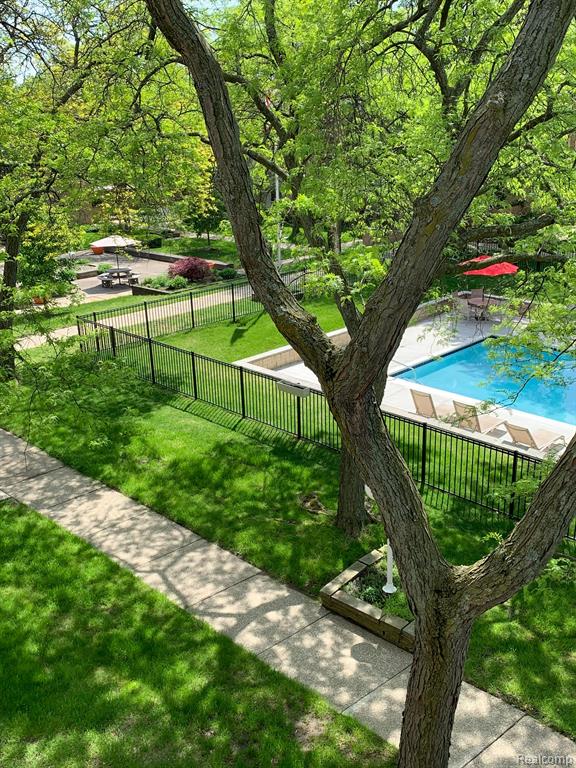4909 Crooks Road, E 11, Royal Oak, MI 48073 — Photo 28