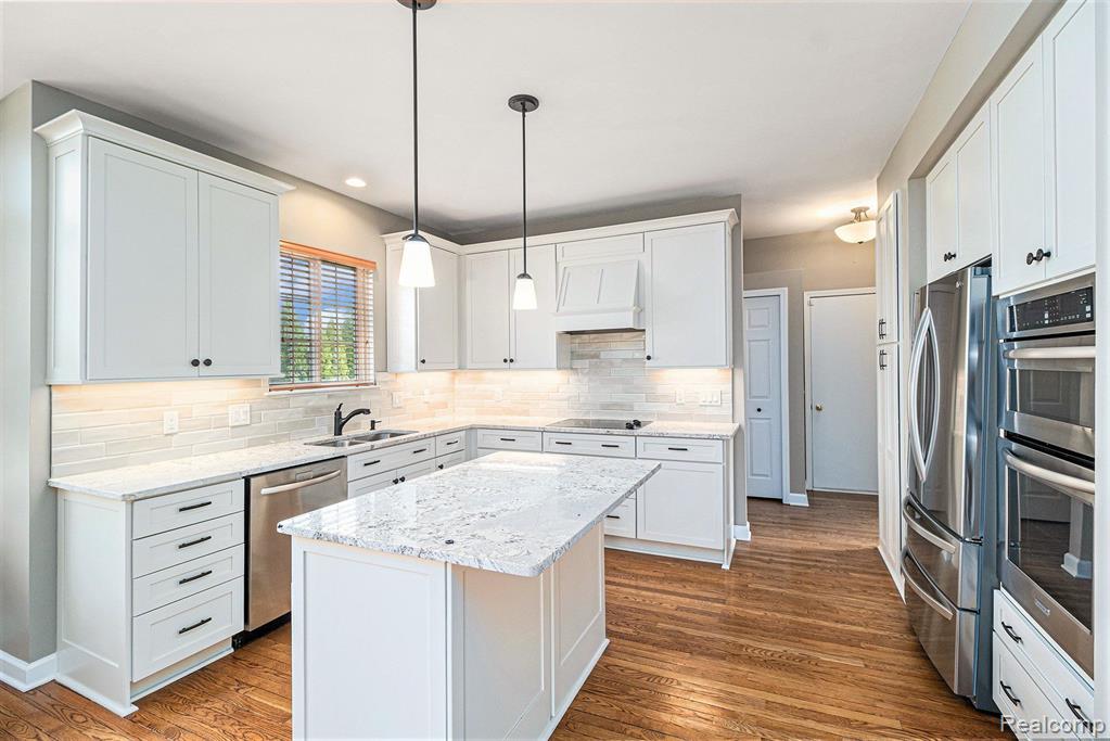 5245 MORET Court, Brighton, MI 48116 — Photo 8