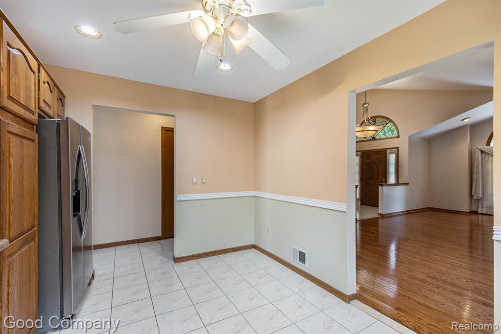47284 Hunters Chase Drive, Macomb, MI 48042 — Photo 8
