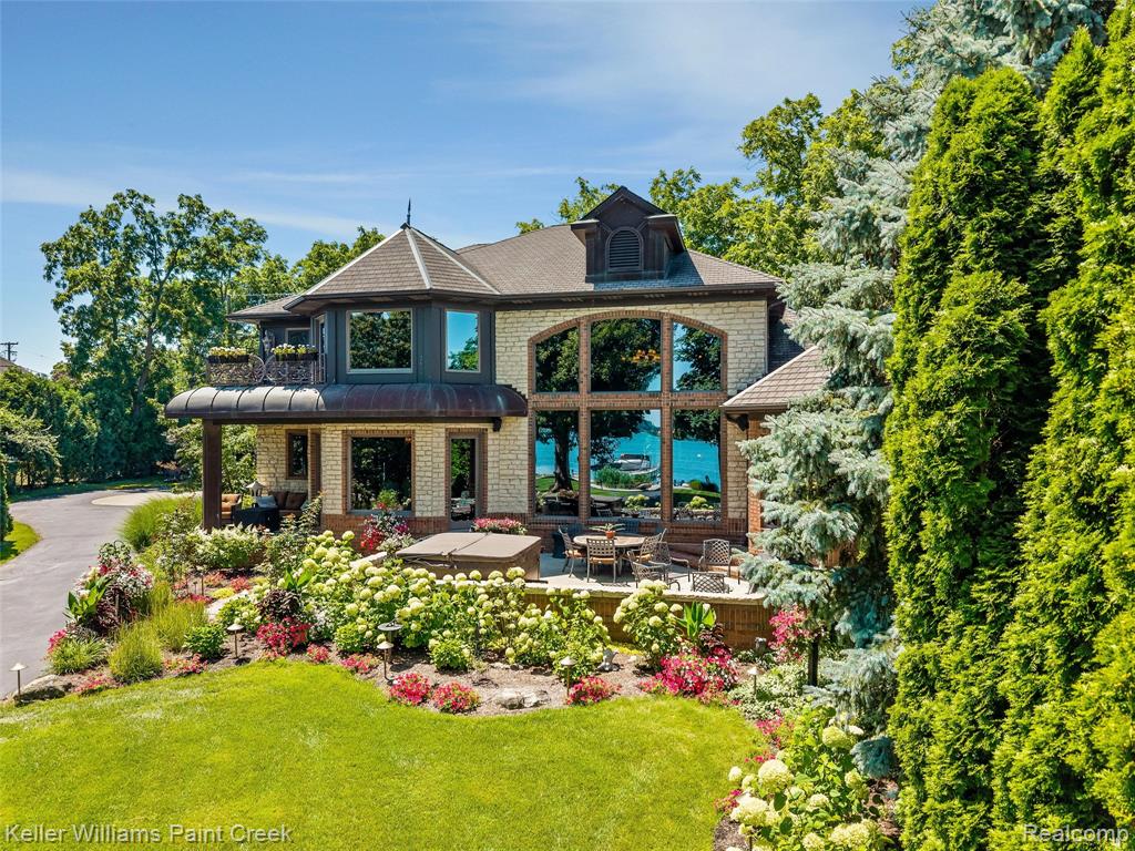 22220 E River Road, Grosse Ile, MI 48138 — Photo 5