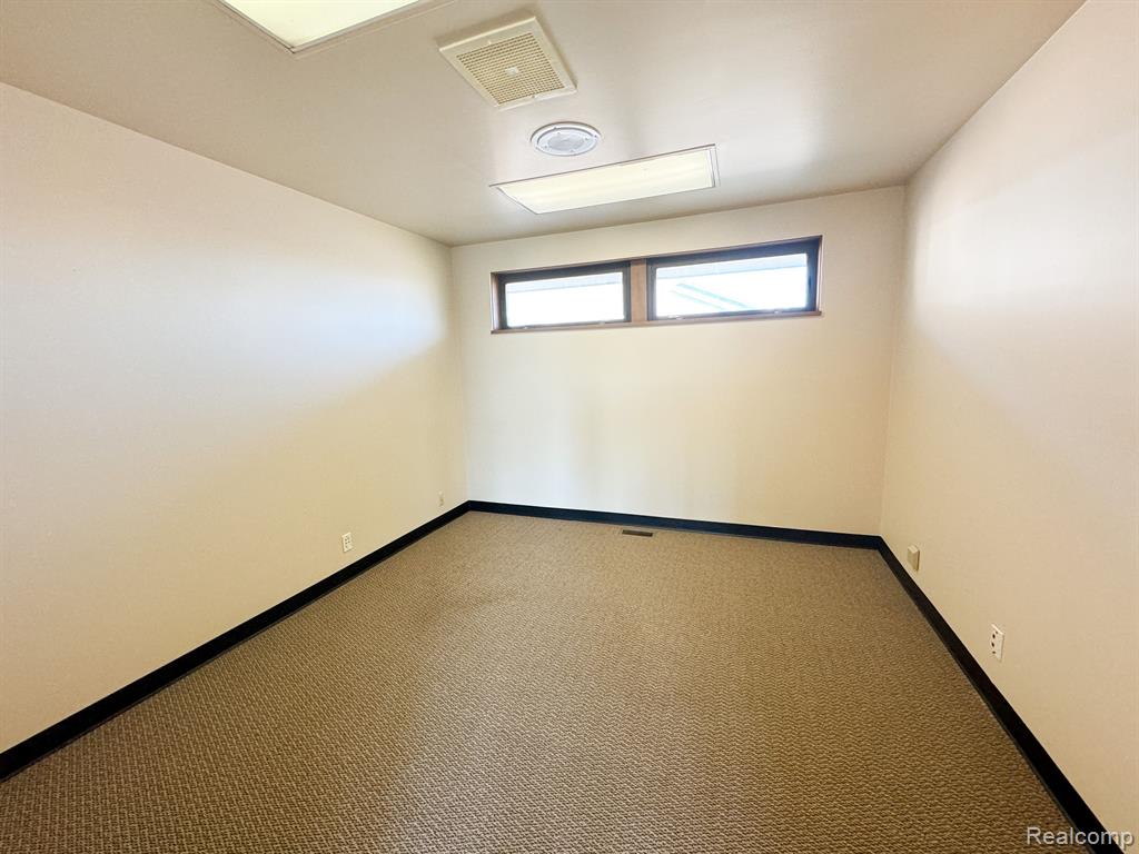 844 S MAIN Street, Lapeer, MI 48446 — Photo 14