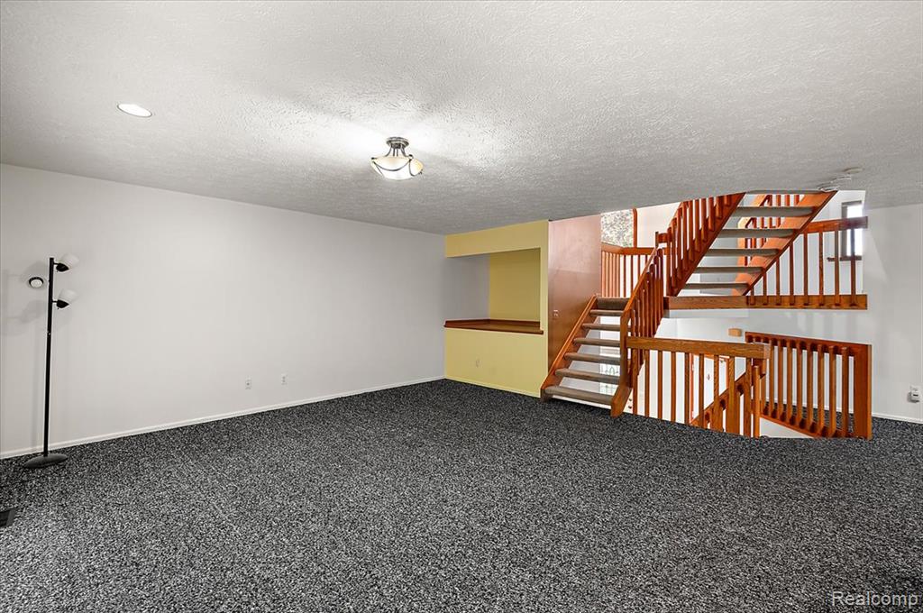 6583 RIDGEVIEW Drive, Clarkston, MI — Photo 22