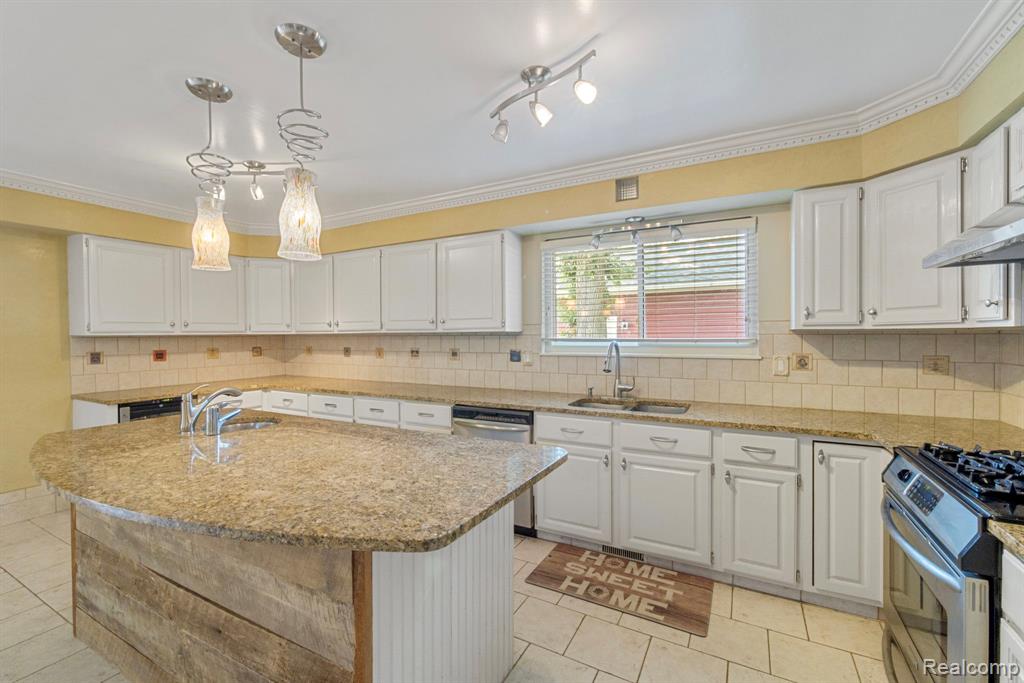 8400 Oak Shade Court, Davison, MI 48423 — Photo 12
