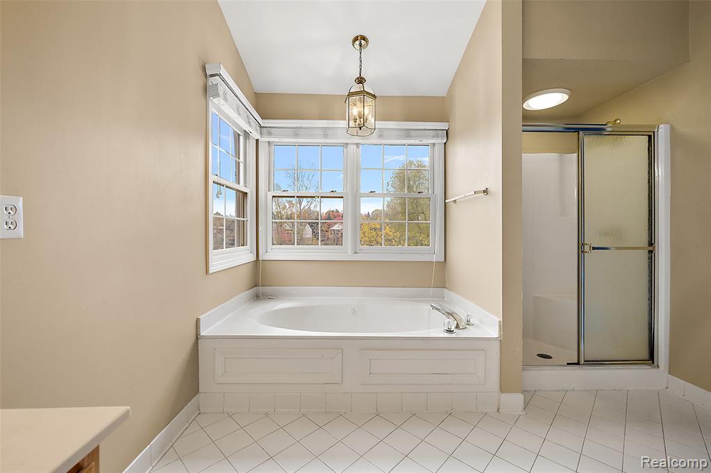 5699 Applegrove Drive, West Bloomfield, MI 48324 — Photo 20
