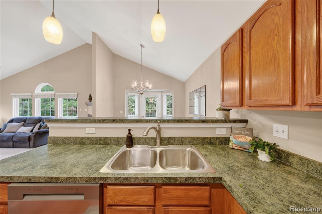 3954 Ravensfield Drive, Canton, MI 48188 — Photo 18