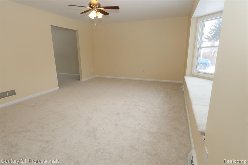 6481 WINANS LAKE Road, Brighton, MI 48116 — Photo 2