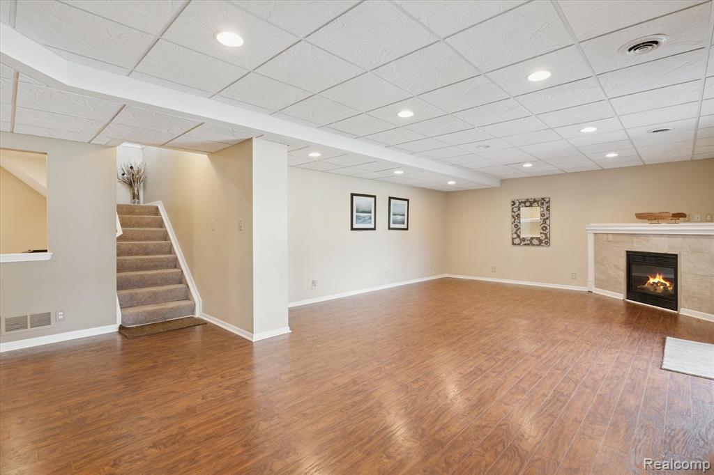 1244 Crystal Pointe Circle, Fenton, MI 48430 — Photo 32