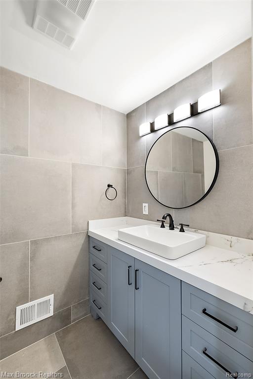 7515 Hiddenbrook Lane, Bloomfield Hills, MI 48301 — Photo 56