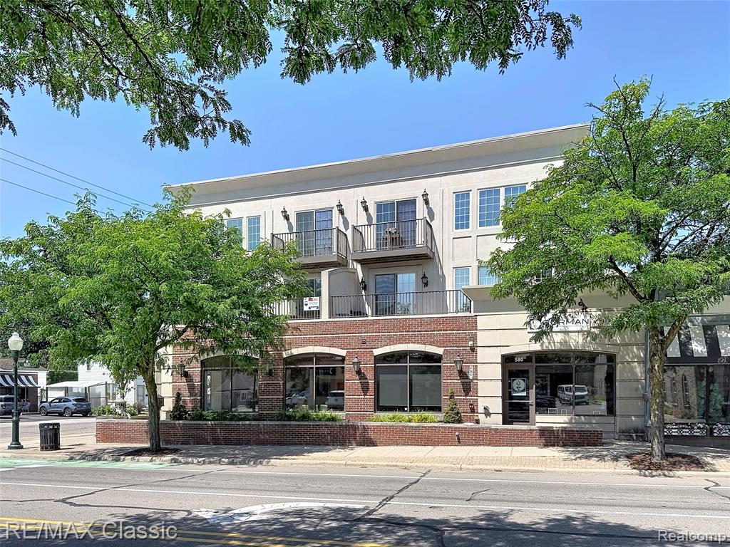 588 S Main Street, Plymouth, MI 48170 — front exterior