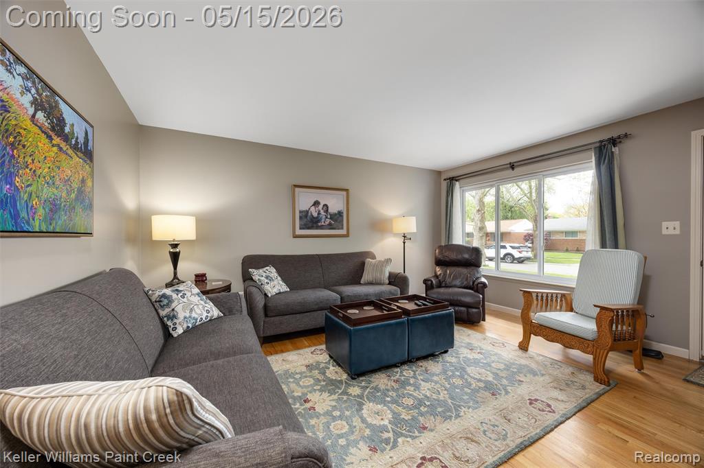 410 N Batchewana Street, Clawson, MI — Photo 6