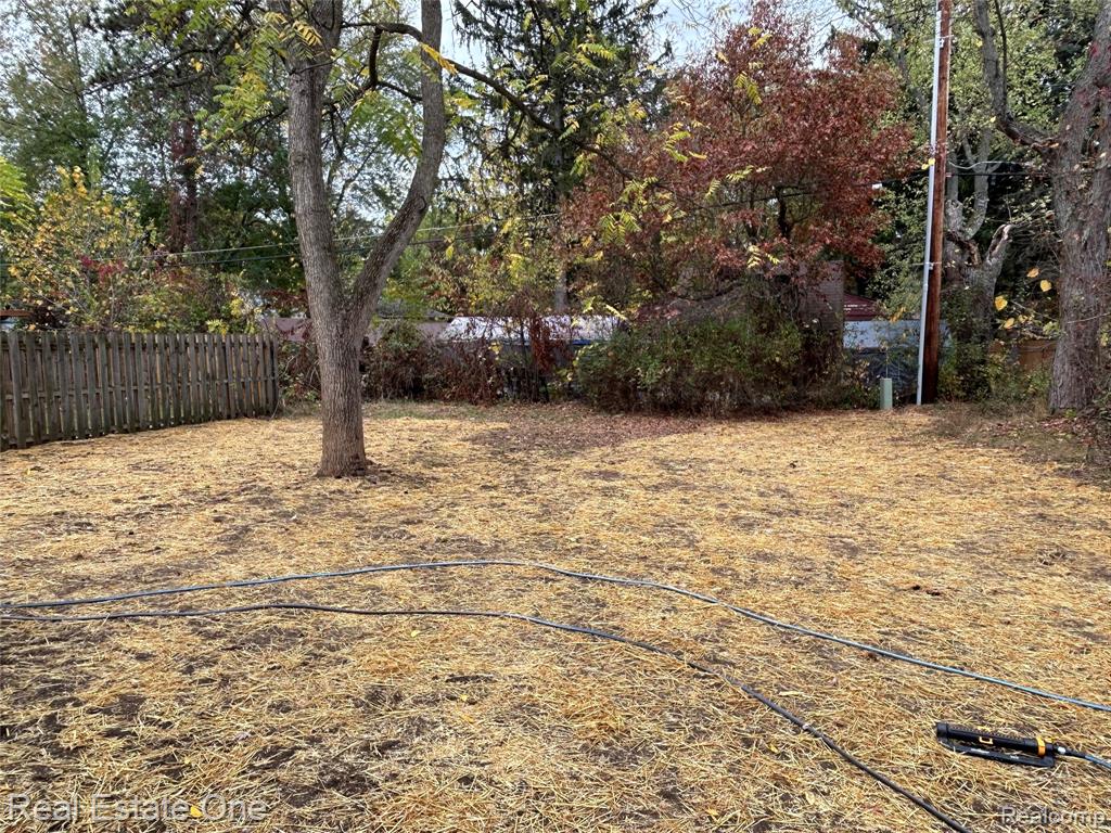 774 Keith Street, Oxford, MI 48371 — Photo 13